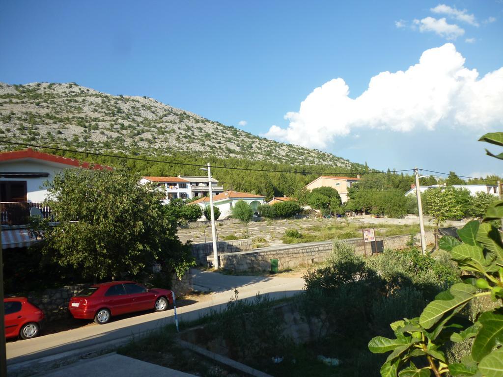 Apartments Velebit Starigrad Exterior photo